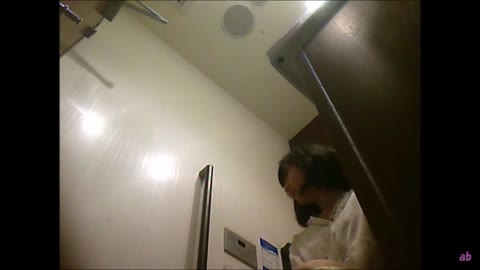 女子トイレ盗撮(209)彼氏も気づかぬ速攻う★ち含大便３名洗浄も充実手撮超広角便器内前後外撮等全５名