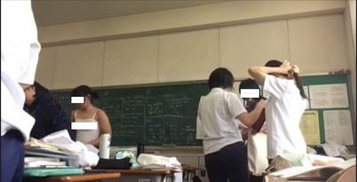 担任が流出校内教室の着替え2