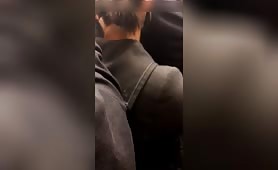 痴漢被害にあう制服ちゃん
