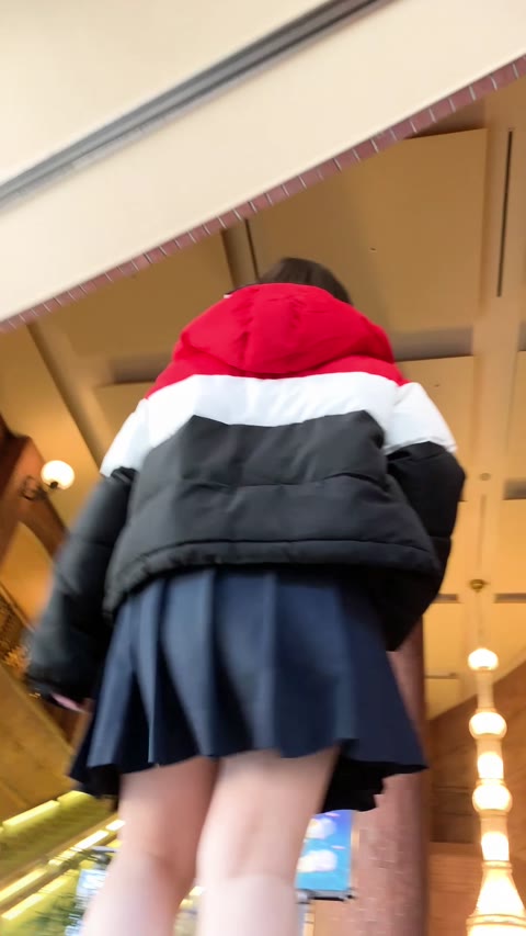 夢の楽園でパンツ見放題♪制服姿の可愛いケイちゃんスマホ逆さ☆★☆4本