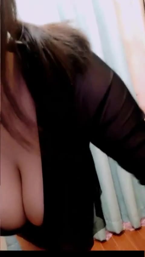 巨乳ライブ