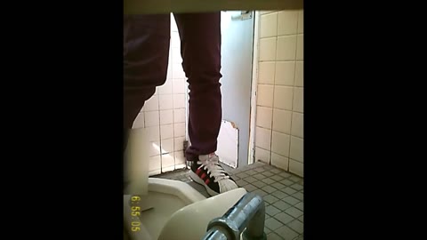 トイレの秘密 3