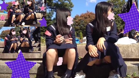 ごっつ可愛い制服娘2名のサービスしすぎパンチラ