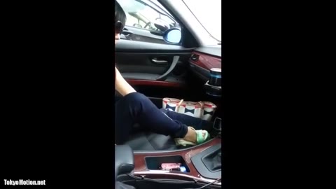 【素人】車内で素人娘とプチ援９
