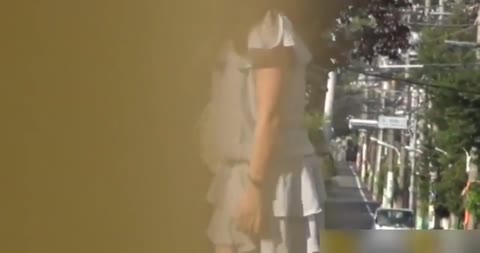トイレまで我慢できない野ションする女達 2