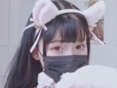 ♥タイプを探せ♥ ライブチャット (乳首に鈴を付けて鳴らすウサ耳ろり美少女ローターで大量失禁)