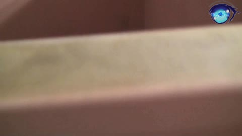 とある女子高で現役のJKがクラスメイトをトイレ撮影x3本