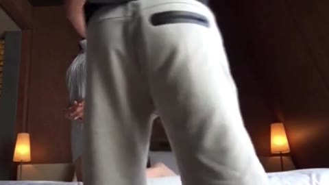 綺麗なパイパンの清楚系巨乳美少女