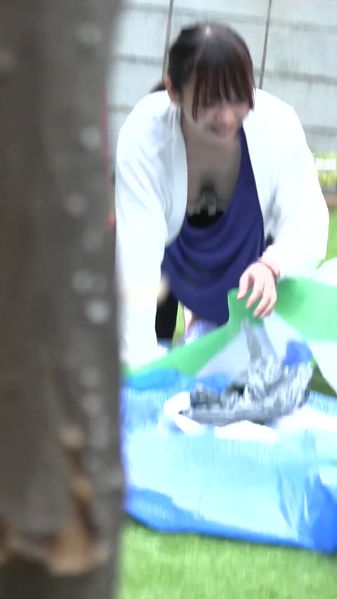 重力に抗う揺れるおっぱい